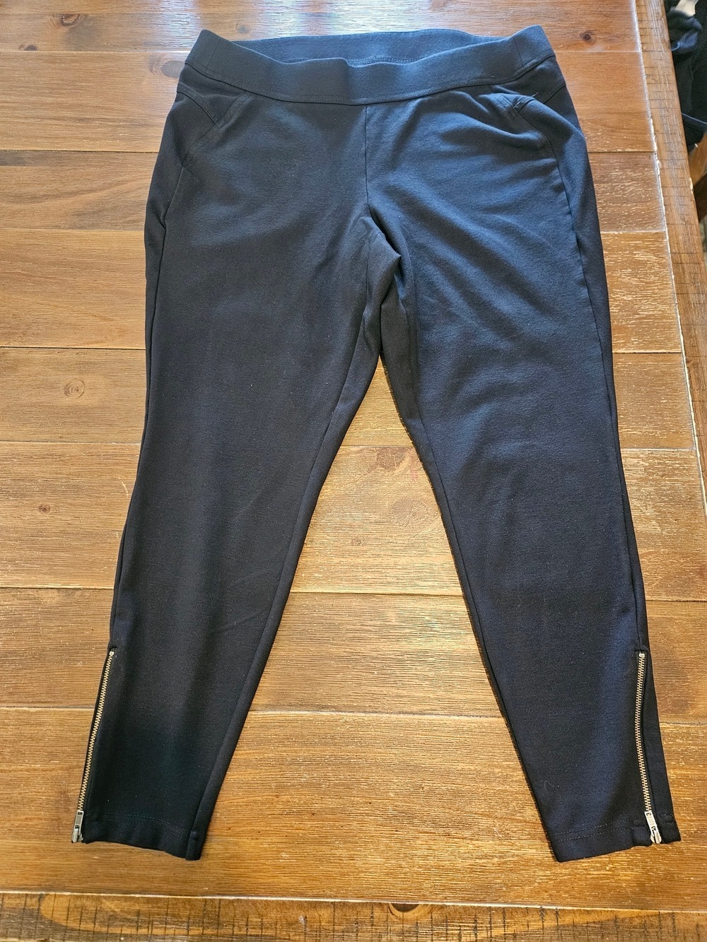 Women's Lane Bryant Black Zip Hem Ponte Ankle Leggings Size 14/16